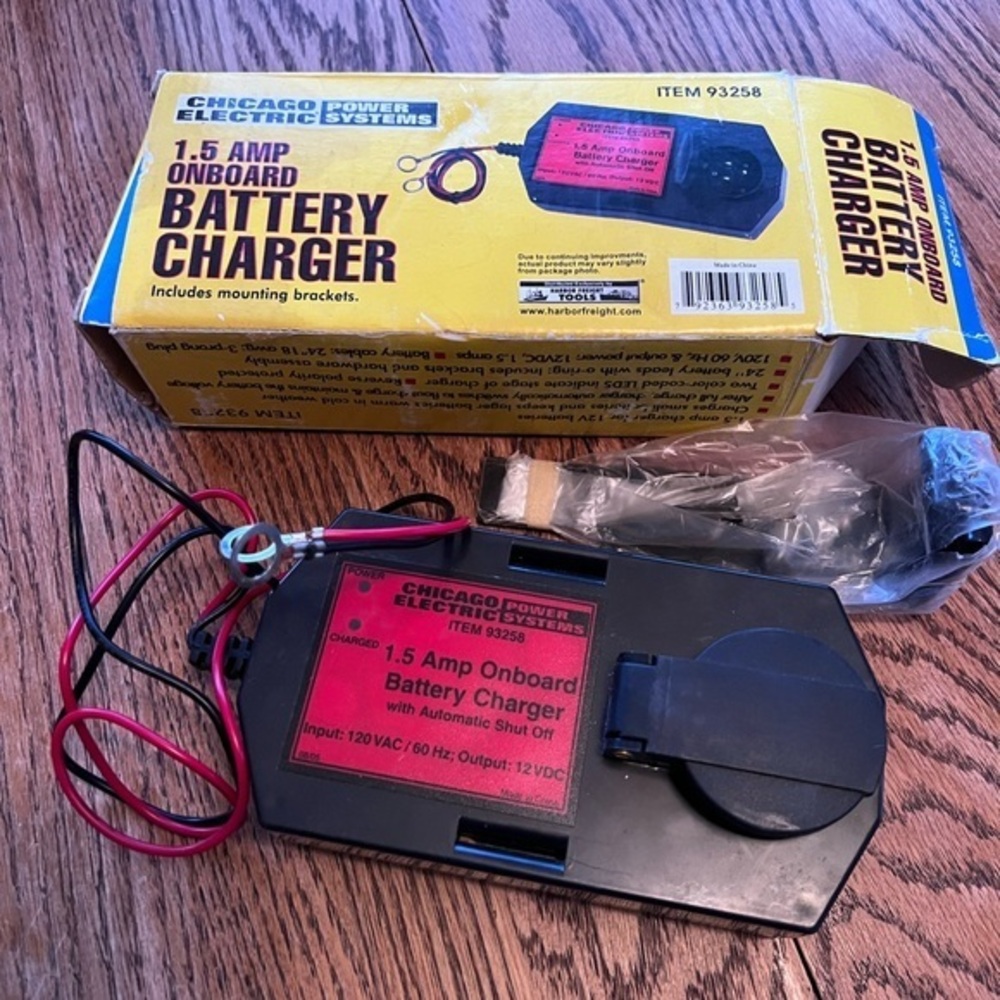 1.5A Onboard Battery Charger - Black